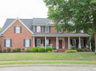 3200 Graceland Ct, Newburgh, IN 47630