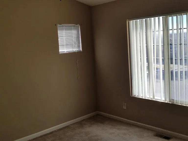 2566 S Halifax St — Photo 10