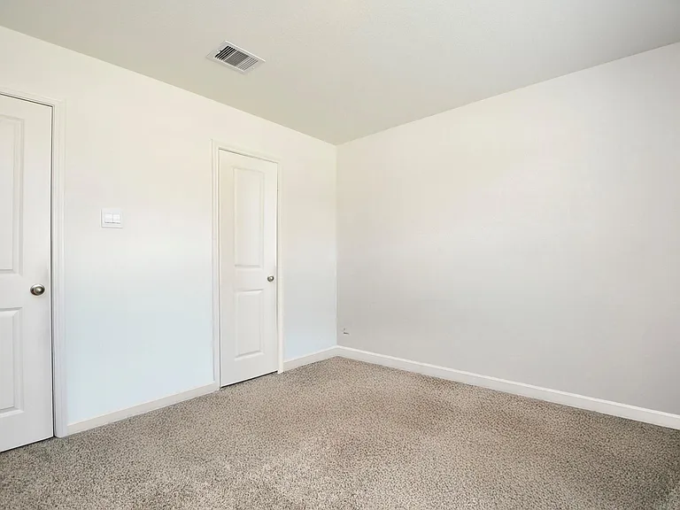 3008 Bur Landing Ln — Photo 12