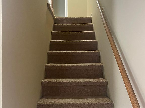 5th image of 401 Garden City Dr #A