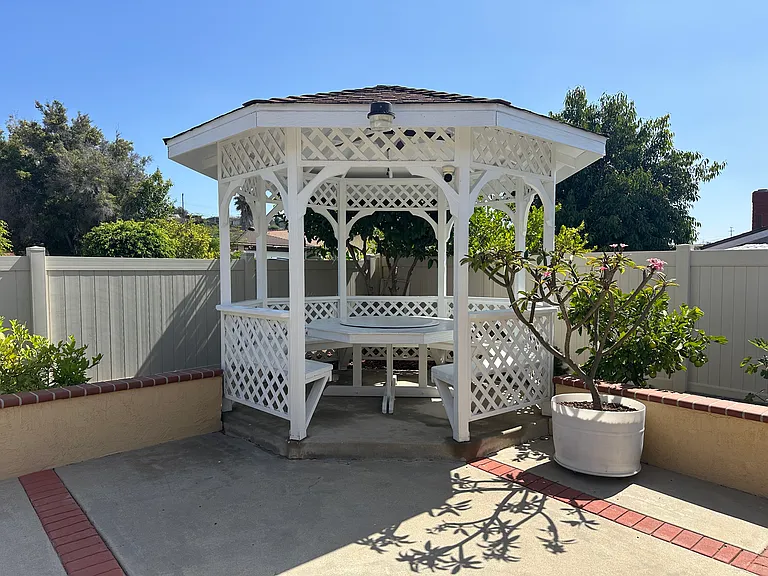 1903 Paradise Hills Rd — Photo 9