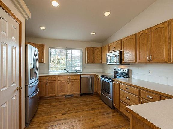 Kitchen - with wood floor