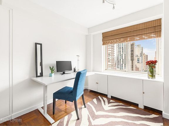 4th image of 1652 1st Ave #20H