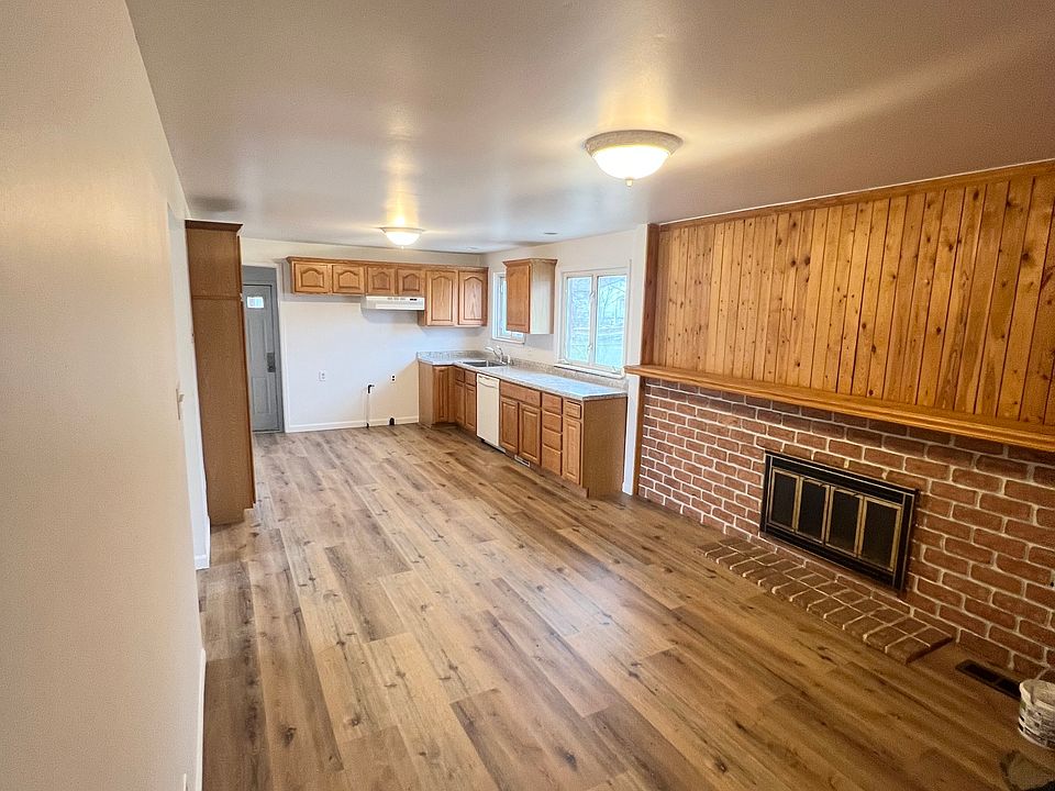 15549 Brandt St, photo 5