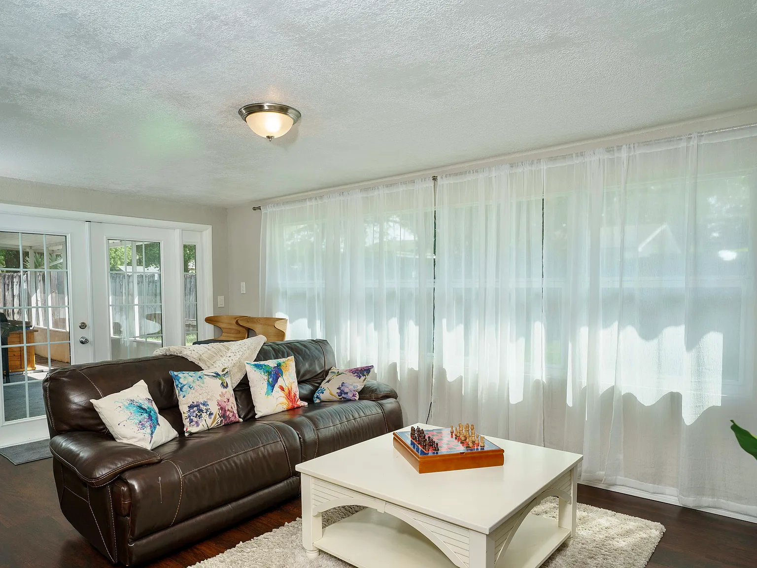 4 bed, 1751 sqft, $3,000 — Photo 4
