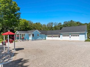 9705 E Carter Rd, Traverse City, MI 49684