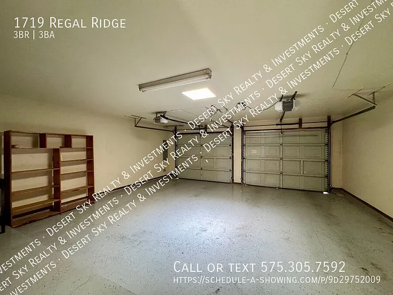 1719 Regal Rdg — Photo 43