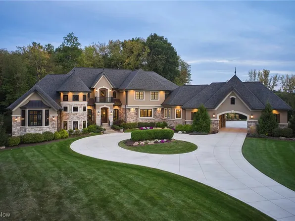 408 Sharon Falls Dr, Wadsworth, OH 44281