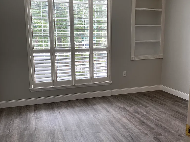 4205 Bay Club Cir — Photo 17