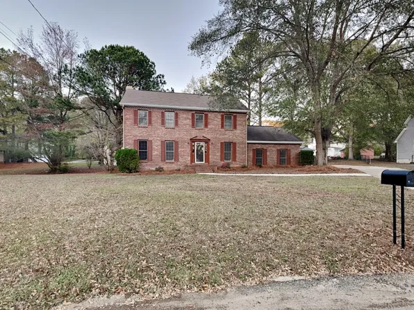 1255 Bayridge Dr, Riverdale, GA 30296