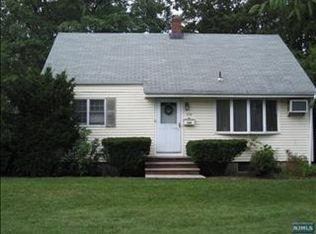 459 Berkshire Rd, Ridgewood, NJ 07450