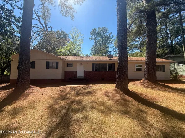 905 Raymond Rd, Jackson, MS 39204