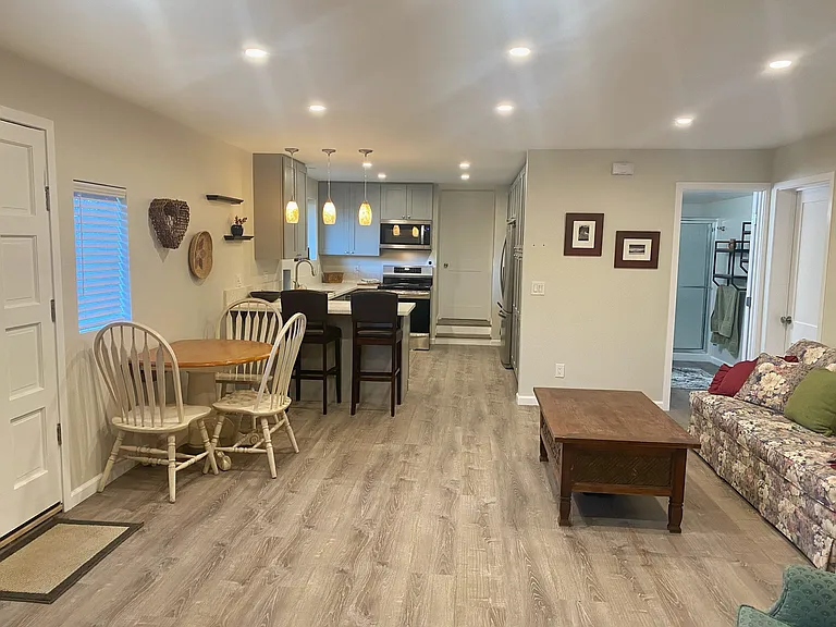 524 Serrano Dr — Photo 11