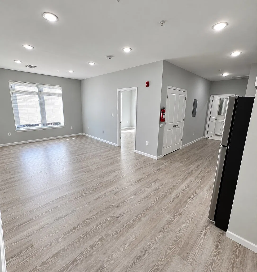 1 bed, $1,718 — Photo 2