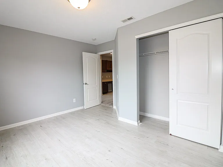 13539 Erlen Dr — Photo 19