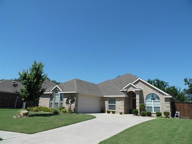 1st image of 205 Kings Ct
