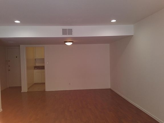 3rd image of 674 Sharon Park Dr #123