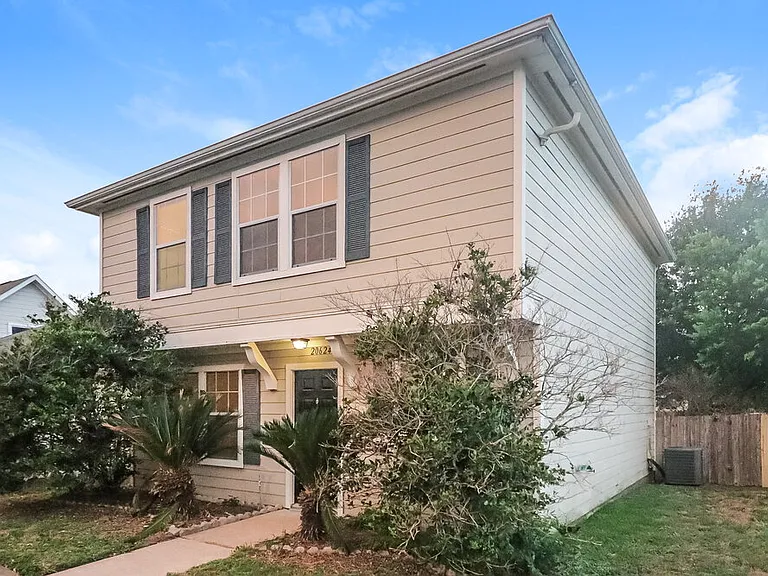 20624 Patriot Park Ln — Photo 4