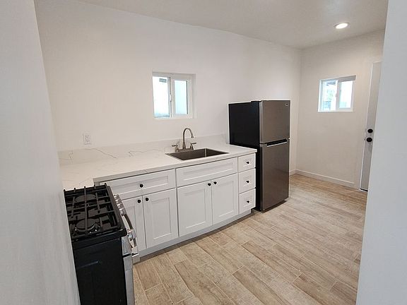 3rd image of 2417-2421 L St #2417-L