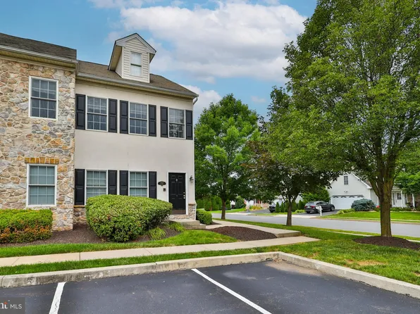 1787 Chateau D Pl, Easton, PA 18045