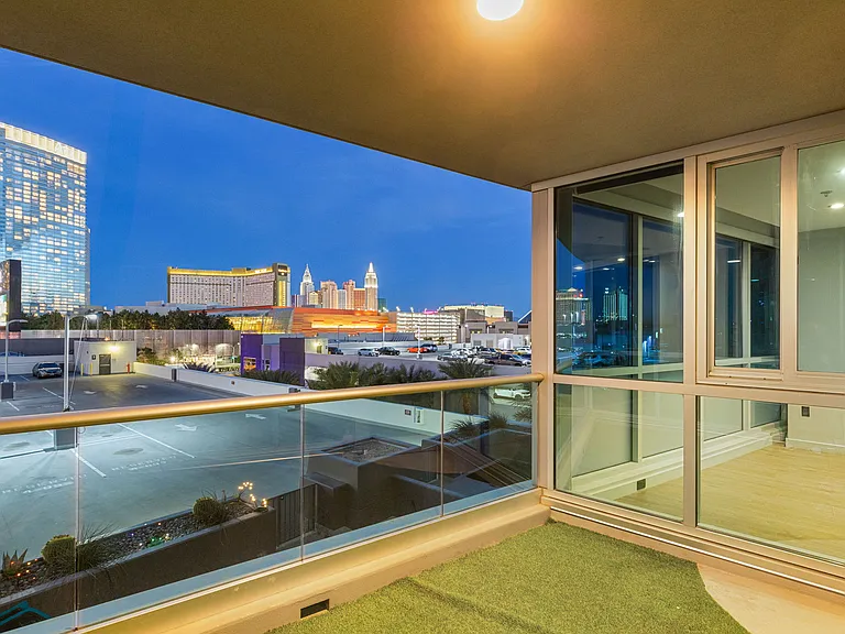 4525 Dean Martin Dr #511 — Photo 15