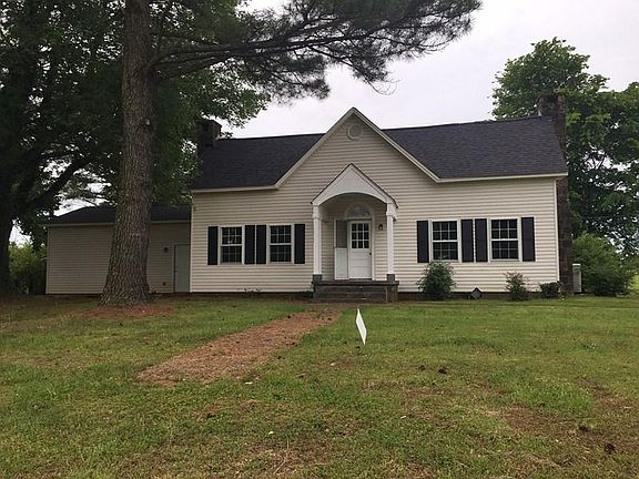 2nd image of 804 E Poplar St