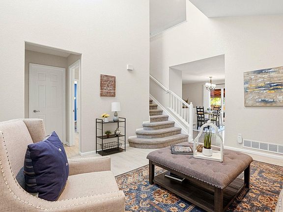 5th image of 434 Stetson Ct