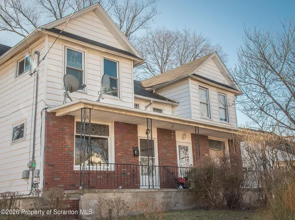 8 Stout St, Pittston, PA 18640