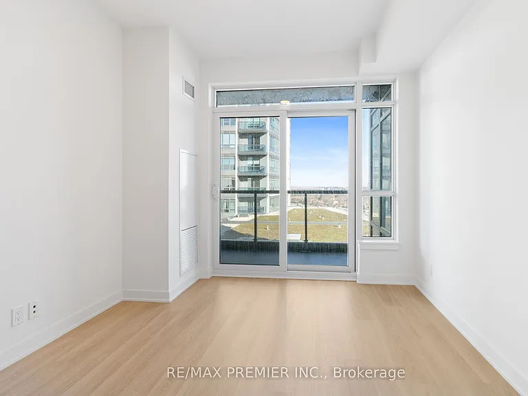 30 Upper Mall Way #909 — Photo 26