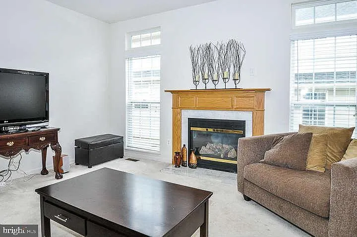 9910 E Hill Dr — Photo 8