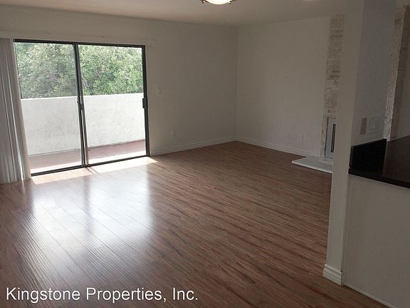 3rd image of 12629 Caswell Ave #8