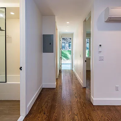 Rented by Nooklyn NYC LLC | media 28