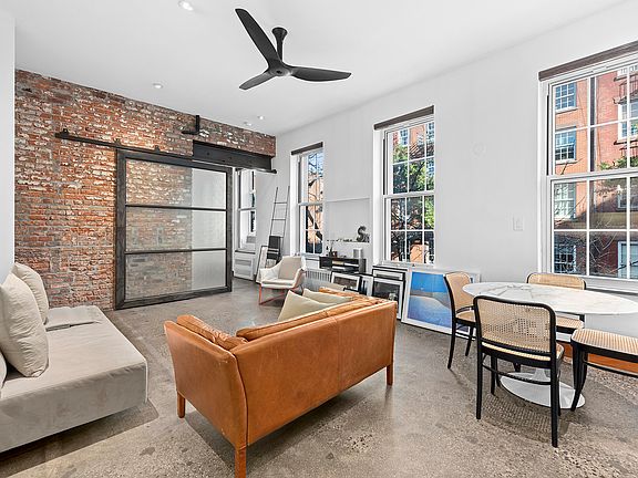 3rd image of 822 Greenwich St APT 2B
