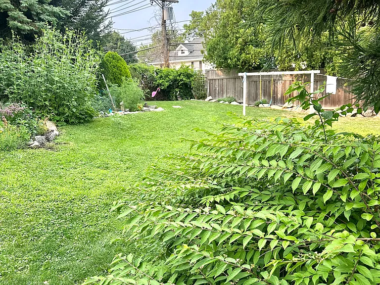 41 E Main St — Photo 14