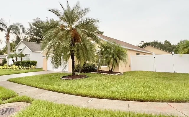 4403 Brookdale Ct — Photo 2