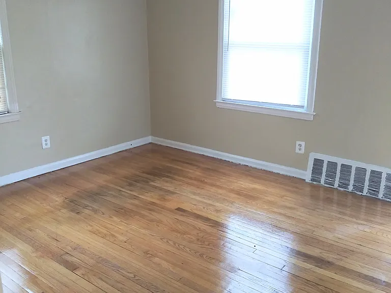 16514 Lamphere St — Photo 10