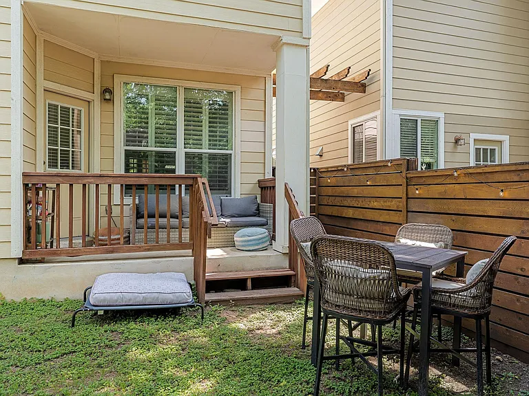 1821 Village Oak Ct — Photo 33