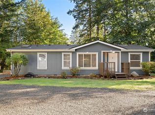 565 SW Dogwood Rd, Pt Orchard, WA 98367