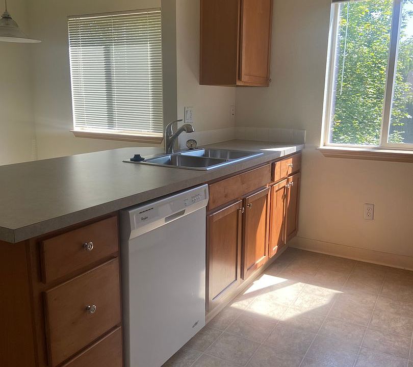 SASS8 1781 NE 27th Ter Gresham OR Zillow