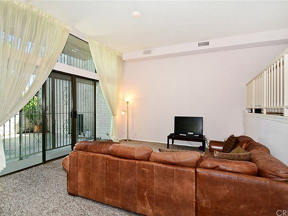 5th image of 5325 White Oak Ave Unit C