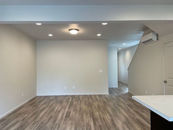 5th image of 2140 NE 115th Ct