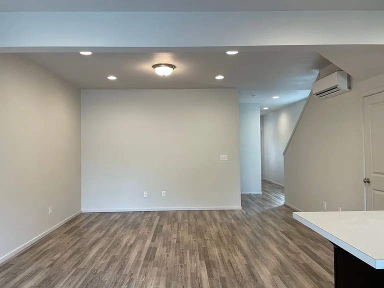 2140 NE 115th Ct — Photo 5