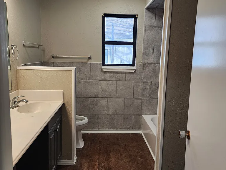 465 W Marshall Dr — Photo 7
