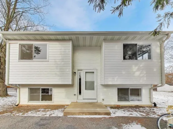 37055 N Capillo Ave, Lake Villa, IL 60046