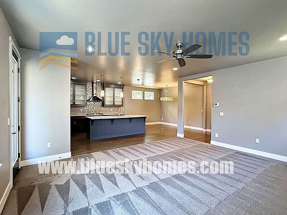 5th image of 2552 S Trailwood Way