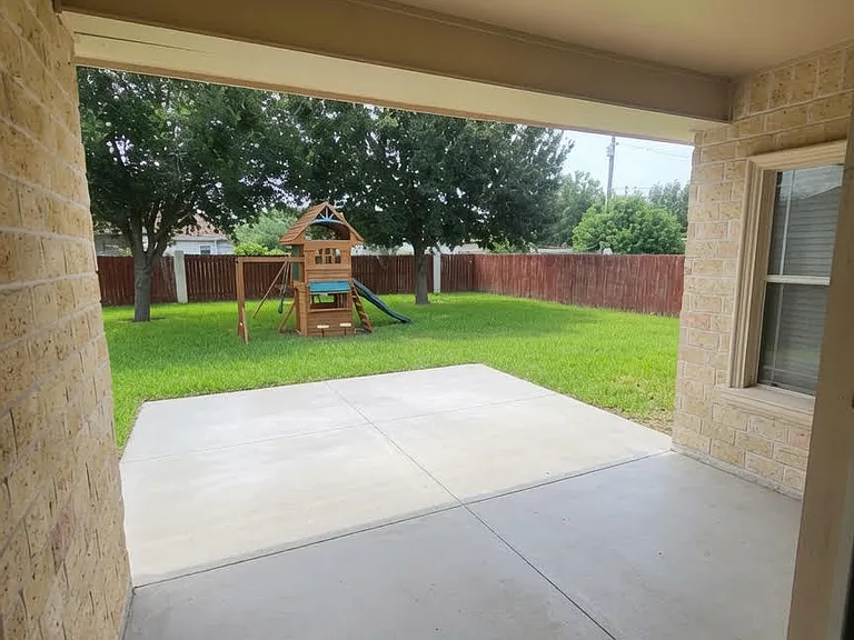 3714 Illeana St — Photo 14