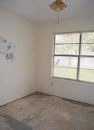 5th image of 913 Caldwell St