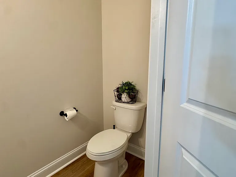 507 Greenwood Dr — Photo 8