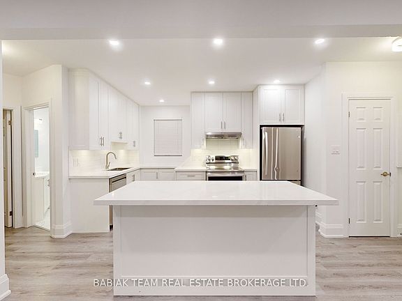 3rd image of 19 Grassmere Rd