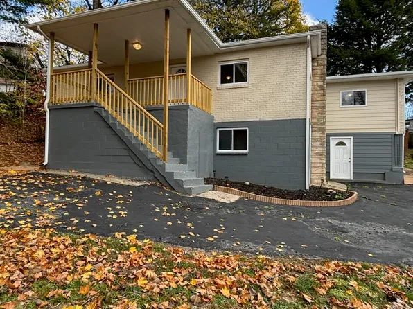 5538 Legends Hwy, Oak Hill, WV 25901